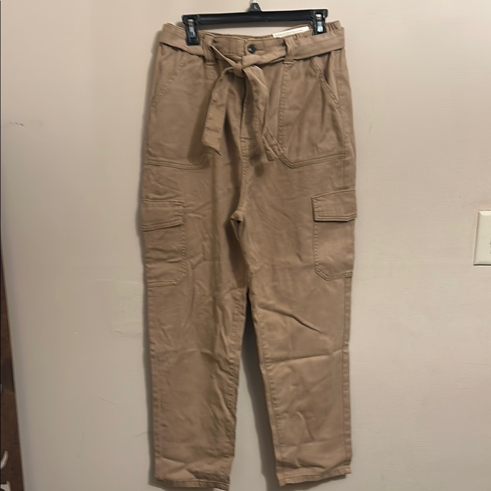a.n.a. High rise tapered Tan Cargo Pants